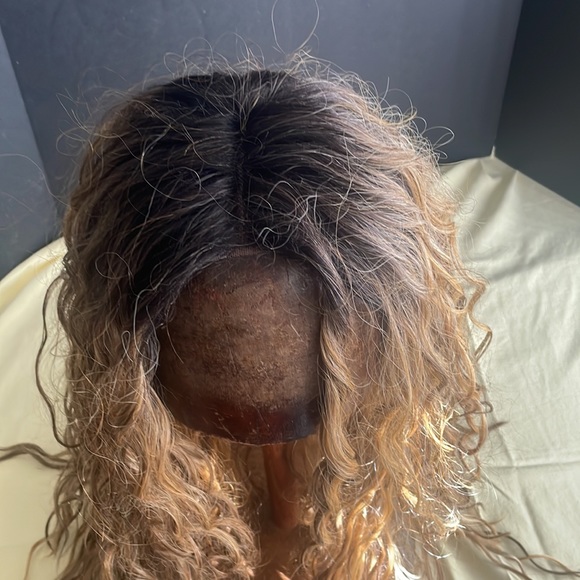 Wigs     #1201 - Picture 5 of 8